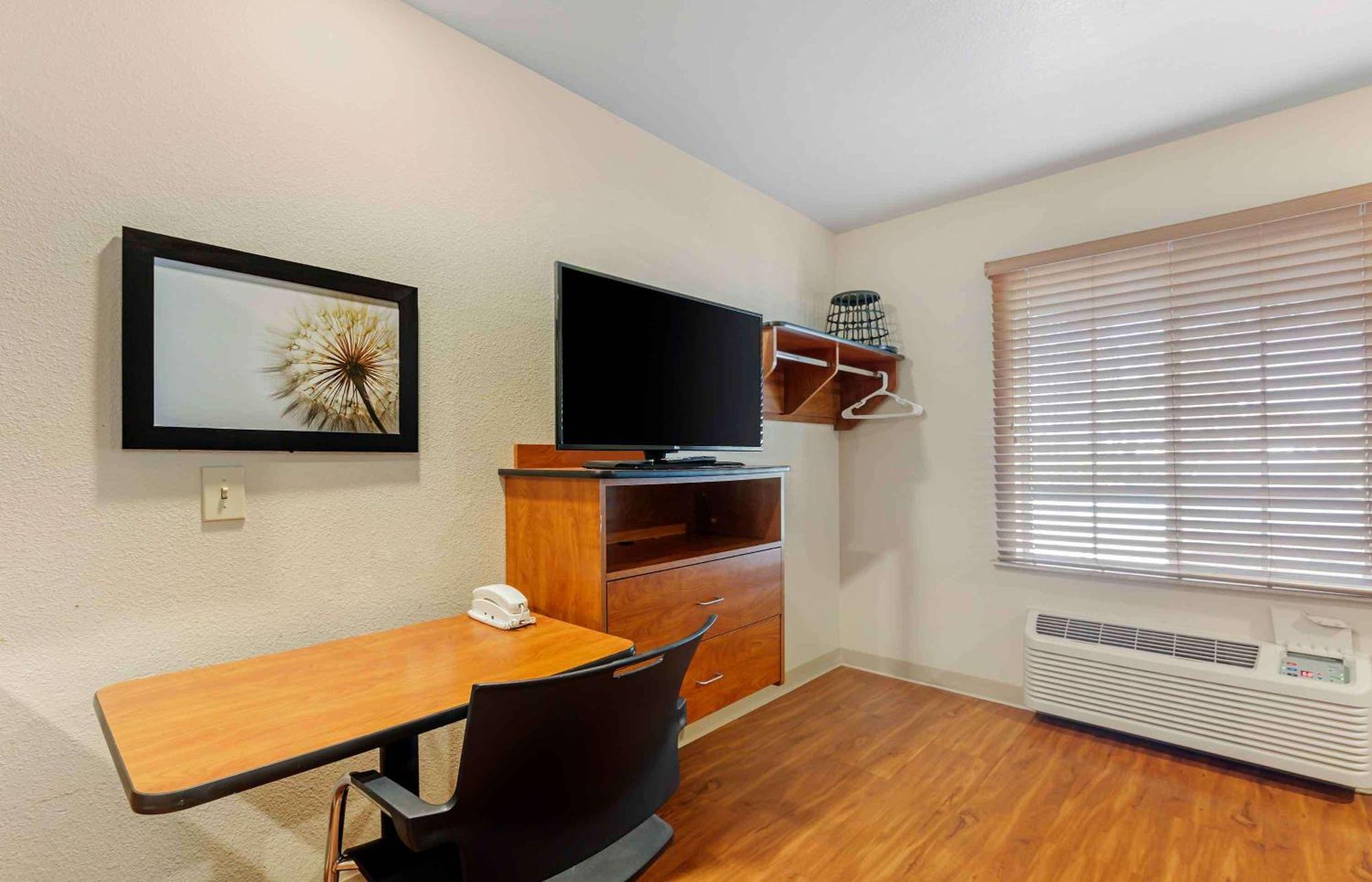 Extended Stay America Select Suites - Cincinnati - Florence - Airport Exterior photo
